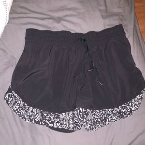 SZ 8 LULULEMON REVERSIBLE SHORTS!!!